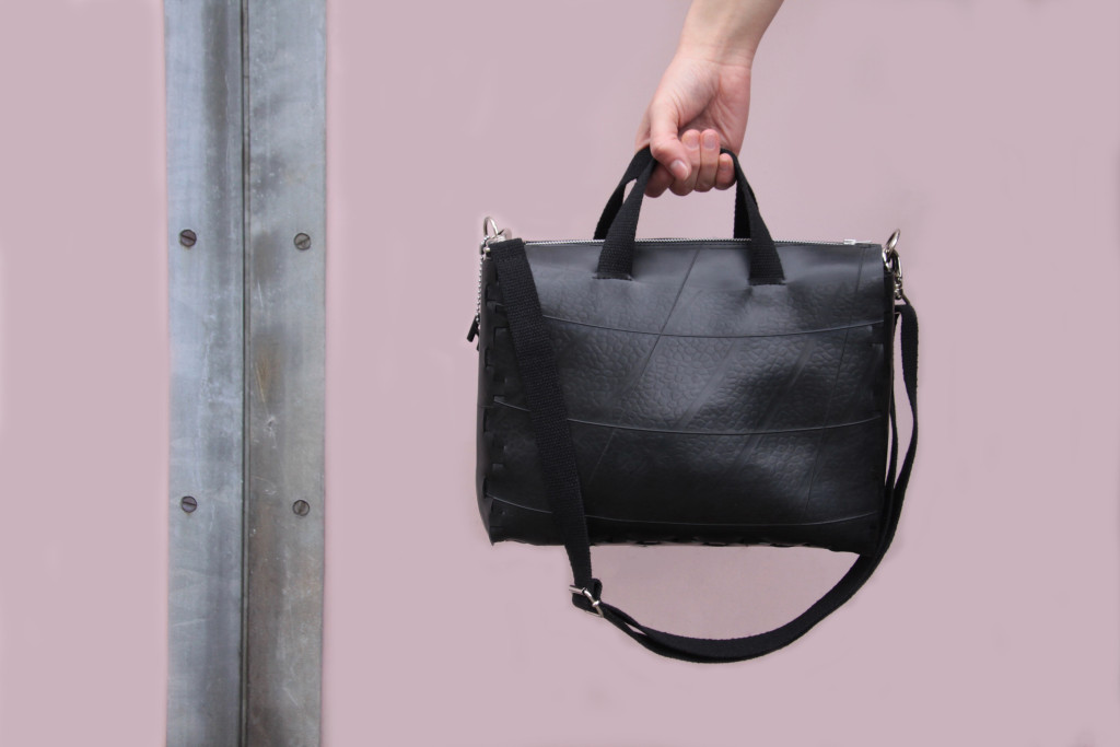 Black formal work shoulder bag interview bag, 女裝, 手袋及銀包, 單肩包- Carousell